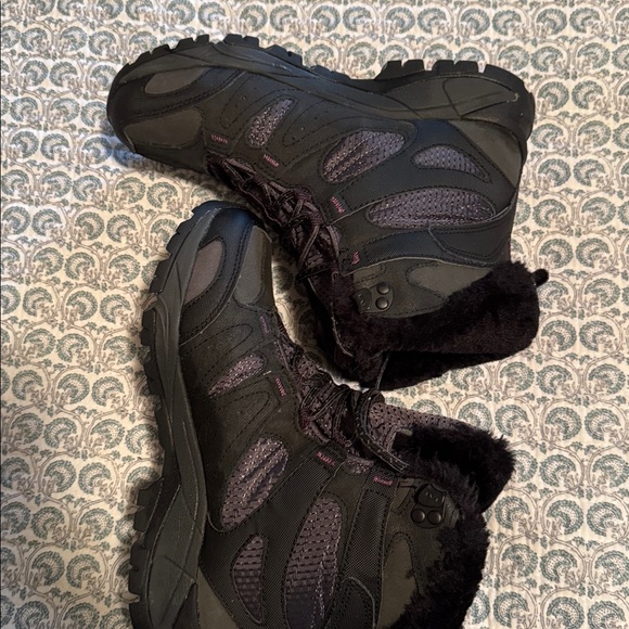 Merrell Black and Purple Outdoor boots - Picture 6 of 10
